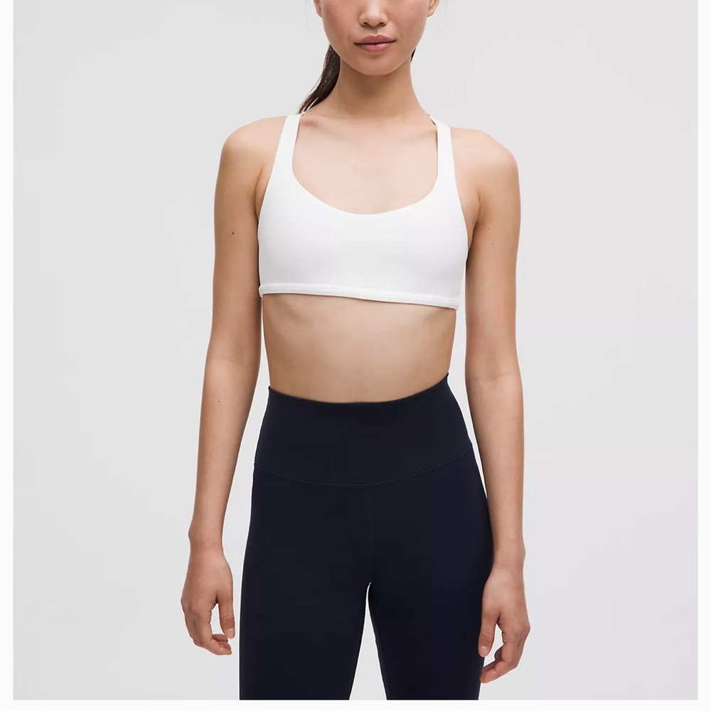 Lululemon free to be sports bra